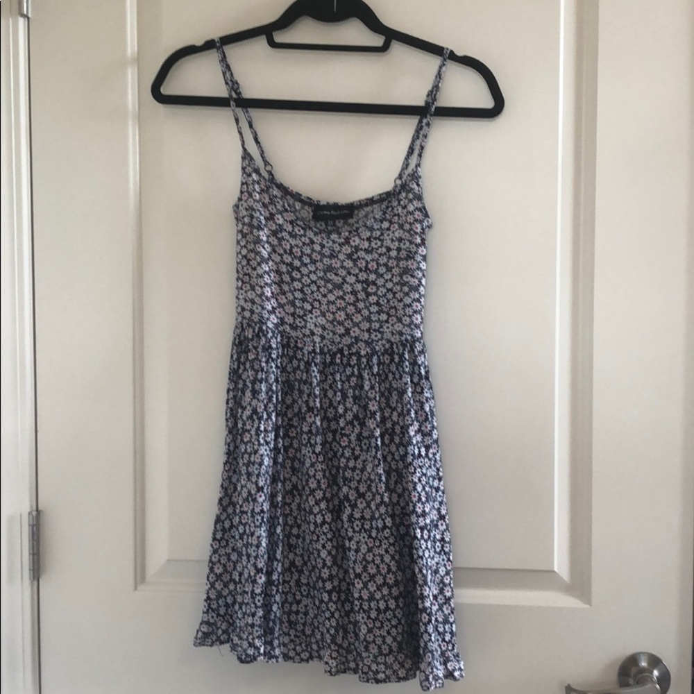 Lightweight Flower Dress! - Picture 2 of 7